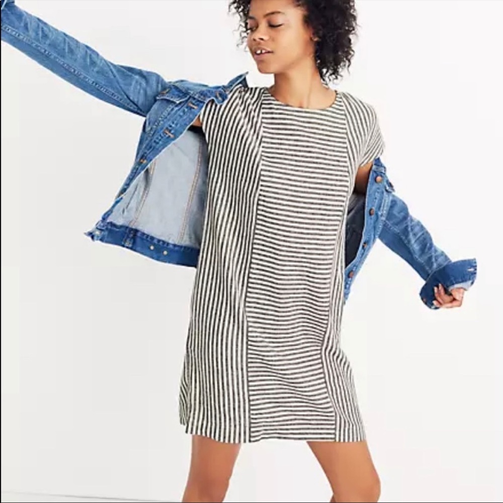 Stripe-Play Button-Back Dress EUCD